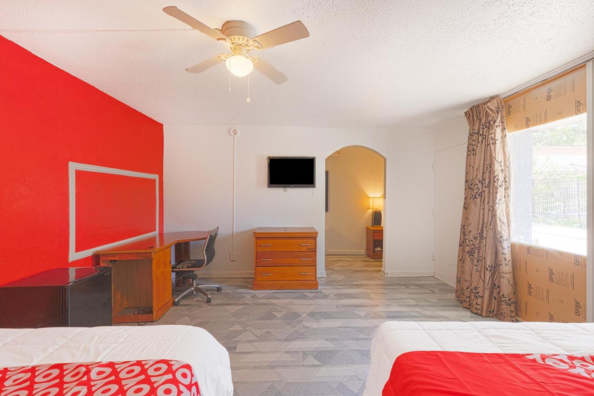 Oyo Hotel Houston, Tx Near Medical Center Nrg Stadium Exterior photo